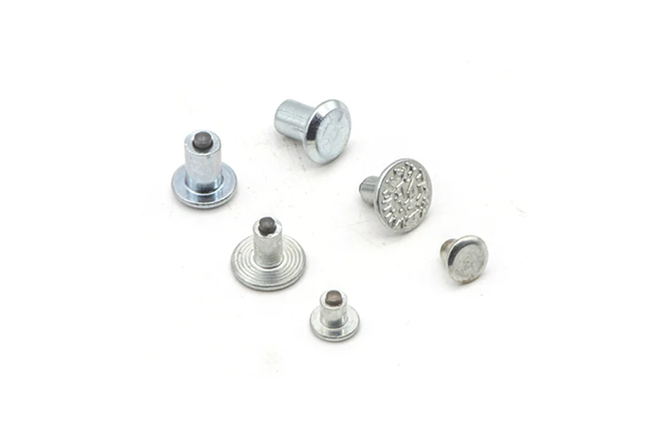 TUNGSTEN-CARBIDE-STUDS02